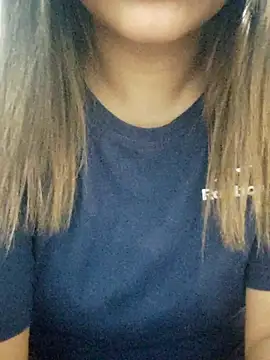 Snapshot of Tanha18 chatting on February 1, 2026, 8:40 pm Tanha18 online show from February 1, 2026, 8:40 pm