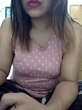 Snapshot of Tanha18 chatting on February 10, 2026, 5:23 pm Tanha18 online show from February 10, 2026, 5:23 pm