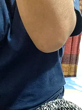 Snapshot of Tanha18 chatting on January 19, 2026, 12:25 am Tanha18 online show from January 19, 2026, 12:25 am