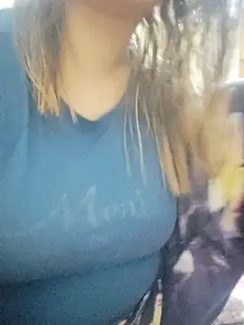 Snapshot of Tanha18 chatting on January 11, 2026, 5:53 pm Tanha18 online show from January 11, 2026, 5:53 pm