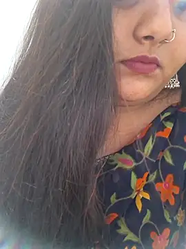 Saffroncutie online show from October 16, 2025, 3:09 pm