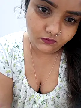 Saffroncutie online show from October 18, 2025, 2:19 pm