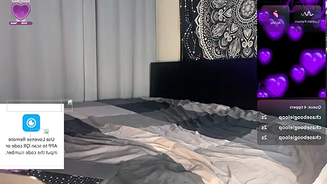 Snapshot of Glow92 chatting on October 17, 2025, 6:17 am Glow92 online show from October 17, 2025, 6:17 am