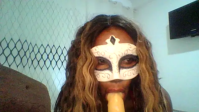 Snapshot of wchocolate chatting on October 19, 2025, 3:59 pm wchocolate online show from October 19, 2025, 3:59 pm