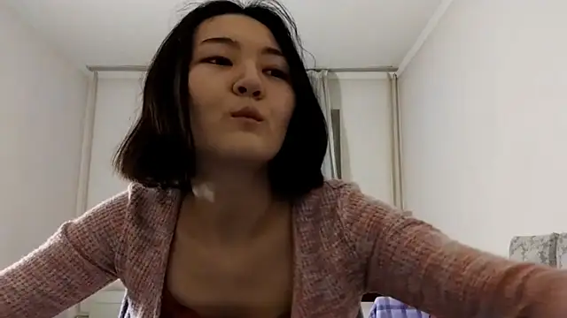 Snapshot of Lyndasilk chatting on November 28, 2025, 3:12 pm Lyndasilk online show from November 28, 2025, 3:12 pm