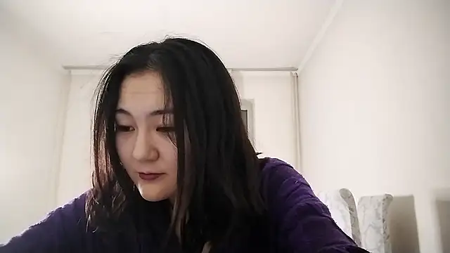 Snapshot of Lyndasilk chatting on November 16, 2025, 2:11 pm Lyndasilk online show from November 16, 2025, 2:11 pm