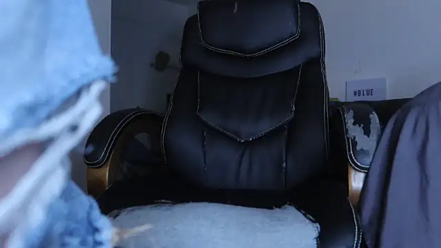 Snapshot of BellaBlueBBW chatting on February 18, 2026, 4:14 pm BellaBlueBBW online show from February 18, 2026, 4:14 pm