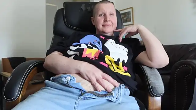 Snapshot of BellaBlueBBW chatting on March 15, 2026, 3:41 pm BellaBlueBBW online show from March 15, 2026, 3:41 pm