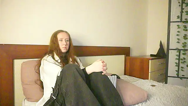IngridCothron online show from October 22, 2025, 8:03 am