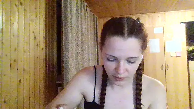 AmeliieLaFleur online show from April 14, 2026, 9:31 pm