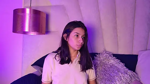 Snapshot of AlyssaRay chatting on November 17, 2025, 7:40 pm AlyssaRay online show from November 17, 2025, 7:40 pm