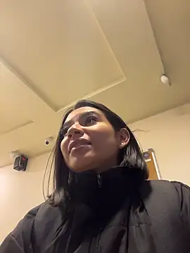 AlyssaRay online show from March 26, 2026, 11:41 am