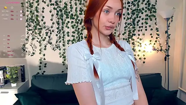 Snapshot of Foxy_blush chatting on November 9, 2025, 7:51 pm Foxy blush online show from November 9, 2025, 7:51 pm