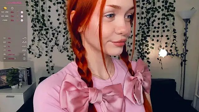 Snapshot of Foxy_blush chatting on November 8, 2025, 7:06 pm Foxy blush online show from November 8, 2025, 7:06 pm