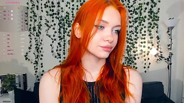 Snapshot of Foxy_blush chatting on November 1, 2025, 7:30 pm Foxy blush online show from November 1, 2025, 7:30 pm