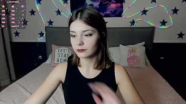 Snapshot of MargoChill chatting on November 6, 2025, 2:21 pm MargoChill online show from November 6, 2025, 2:21 pm