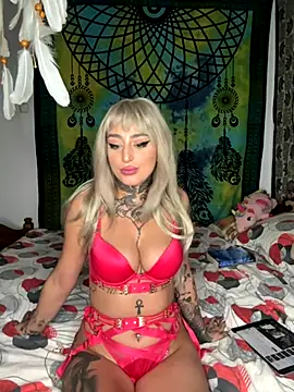 antonia evelyn online show from October 14, 2025, 9:15 pm