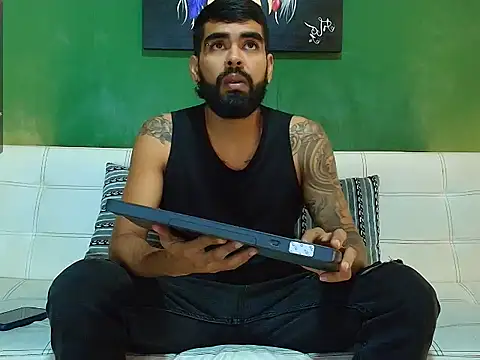 Snapshot of black_kameron_ chatting on November 13, 2025, 11:52 pm black kameron online show from November 13, 2025, 11:52 pm