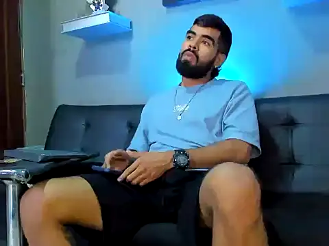 Snapshot of black_kameron_ chatting on November 11, 2025, 5:08 pm black kameron online show from November 11, 2025, 5:08 pm