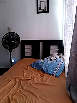 Snapshot of Ruberga20 chatting on December 4, 2025, 1:43 pm Ruberga20 online show from December 4, 2025, 1:43 pm