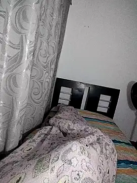 Snapshot of Ruberga20 chatting on November 4, 2025, 7:56 am Ruberga20 online show from November 4, 2025, 7:56 am