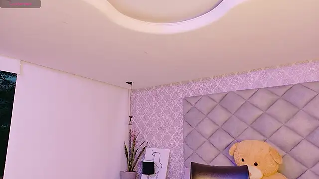 CARO ADAMS1 online show from March 4, 2026, 11:07 am