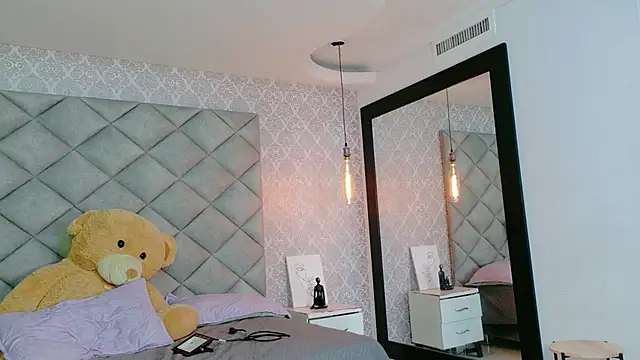 CARO ADAMS1 online show from January 13, 2026, 10:41 am