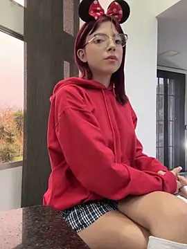 Snapshot of l0lita_sweet chatting on October 22, 2025, 11:09 am l0lita sweet online show from October 22, 2025, 11:09 am