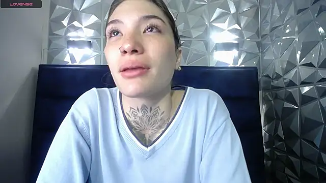 Snapshot of amare_sole chatting on October 19, 2025, 12:19 pm amare sole online show from October 19, 2025, 12:19 pm