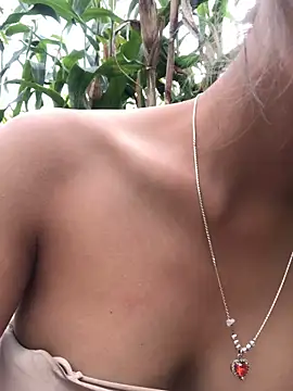 namicute online show from November 16, 2025, 2:05 am