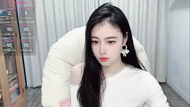 Snapshot of XFDLL-BAOBEI chatting on October 14, 2025, 2:12 am XFDLL-BAOBEI online show from October 14, 2025, 2:12 am