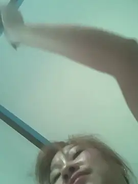 Linh sexyy online show from February 27, 2026, 3:29 am