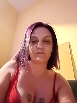 Snapshot of Titinceto88 chatting on October 15, 2025, 8:17 pm Titinceto88 online show from October 15, 2025, 8:17 pm