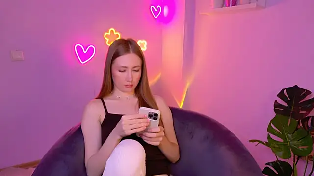 Snapshot of EllyColins chatting on May 31, 2026, 2:50 am EllyColins online show from May 31, 2026, 2:50 am
