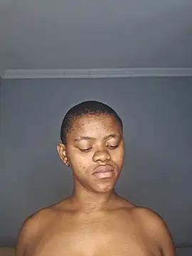 certifiedhottie2025 online show from December 5, 2025, 6:23 am