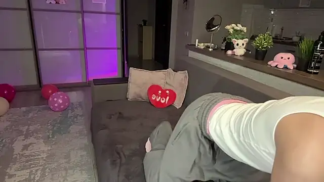 Snapshot of Jeremy1Scott chatting on November 26, 2025, 3:28 am Jeremy1Scott online show from November 26, 2025, 3:28 am