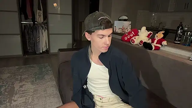 Snapshot of Jeremy1Scott chatting on November 15, 2025, 3:21 am Jeremy1Scott online show from November 15, 2025, 3:21 am