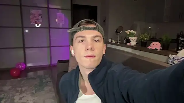 Snapshot of Jeremy1Scott chatting on November 25, 2025, 3:29 am Jeremy1Scott online show from November 25, 2025, 3:29 am