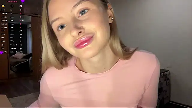 VictoriaMystery online show from December 14, 2025, 12:11 pm