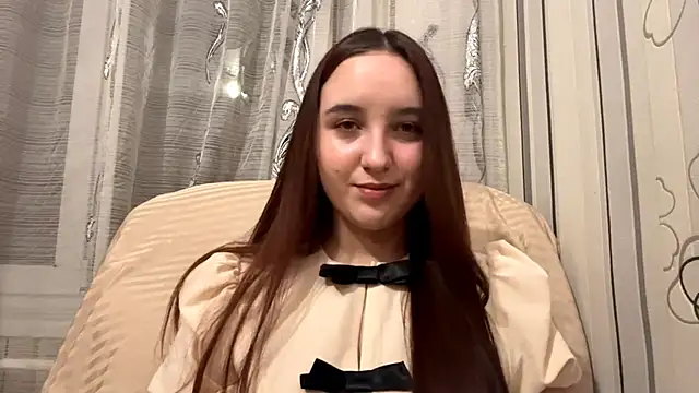 Snapshot of DaisyMolly chatting on November 5, 2025, 9:18 pm DaisyMolly online show from November 5, 2025, 9:18 pm
