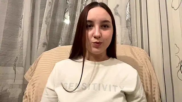 Snapshot of DaisyMolly chatting on November 2, 2025, 9:09 pm DaisyMolly online show from November 2, 2025, 9:09 pm