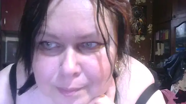 Snapshot of CharleeKendall chatting on December 17, 2025, 10:53 am CharleeKendall online show from December 17, 2025, 10:53 am