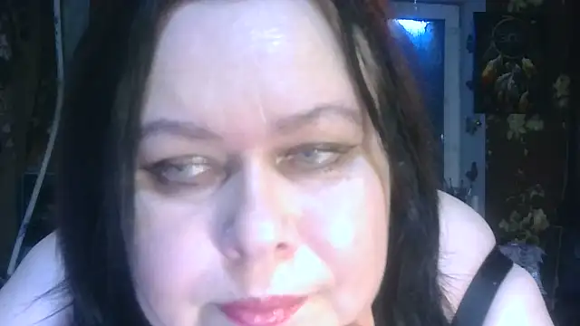 Snapshot of CharleeKendall chatting on November 19, 2025, 8:36 am CharleeKendall online show from November 19, 2025, 8:36 am