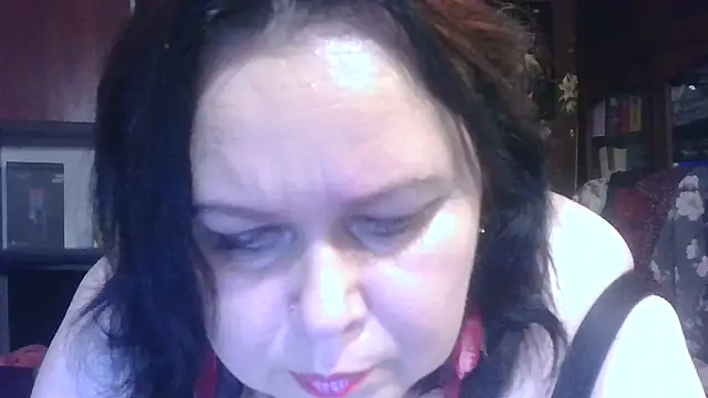 Snapshot of CharleeKendall chatting on November 4, 2025, 9:40 pm CharleeKendall online show from November 4, 2025, 9:40 pm