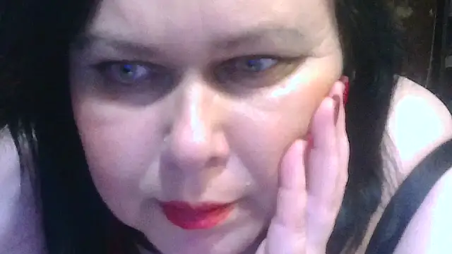 Snapshot of CharleeKendall chatting on November 3, 2025, 7:39 pm CharleeKendall online show from November 3, 2025, 7:39 pm