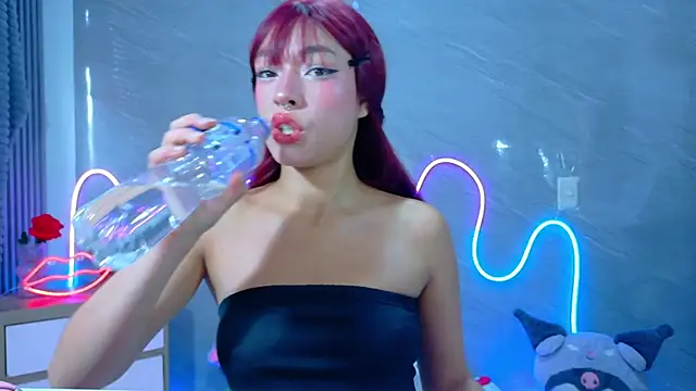 Naaomi cute online show from January 15, 2026, 12:41 pm