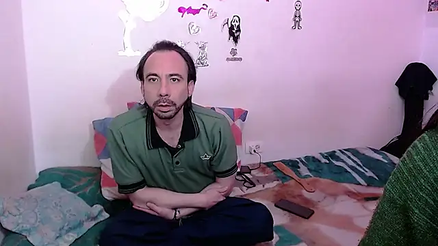 Isis Robert online show from November 4, 2025, 11:08 pm