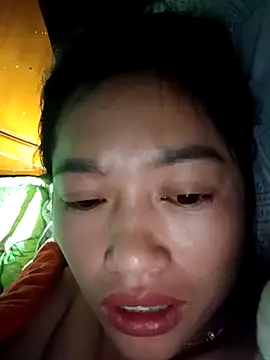 Snapshot of -Paige- chatting on November 25, 2025, 9:26 pm -Paige- online show from November 25, 2025, 9:26 pm