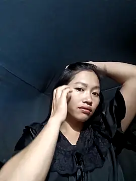 Snapshot of -Paige- chatting on November 16, 2025, 12:10 pm -Paige- online show from November 16, 2025, 12:10 pm