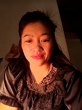 Snapshot of -Paige- chatting on January 5, 2026, 9:18 pm -Paige- online show from January 5, 2026, 9:18 pm